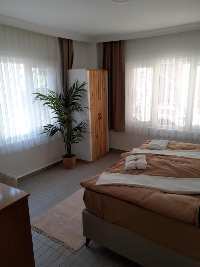 Otelia Pansiyon Ayvalı Buitenkant foto
